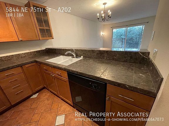 5th image of 5844 NE 75th St Unit A202