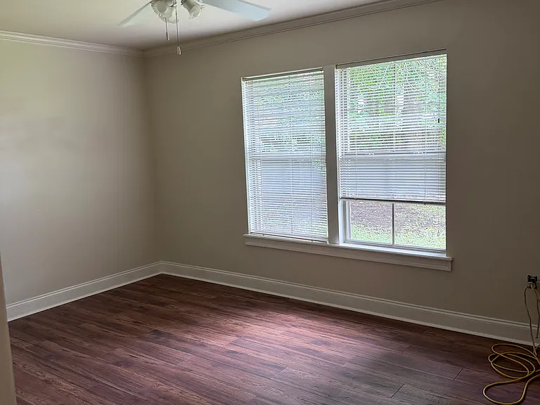 2542 Brentwood Dr — Photo 13