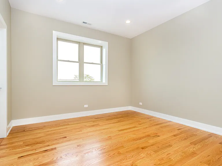 3459 W Belmont Ave #4F — Photo 10