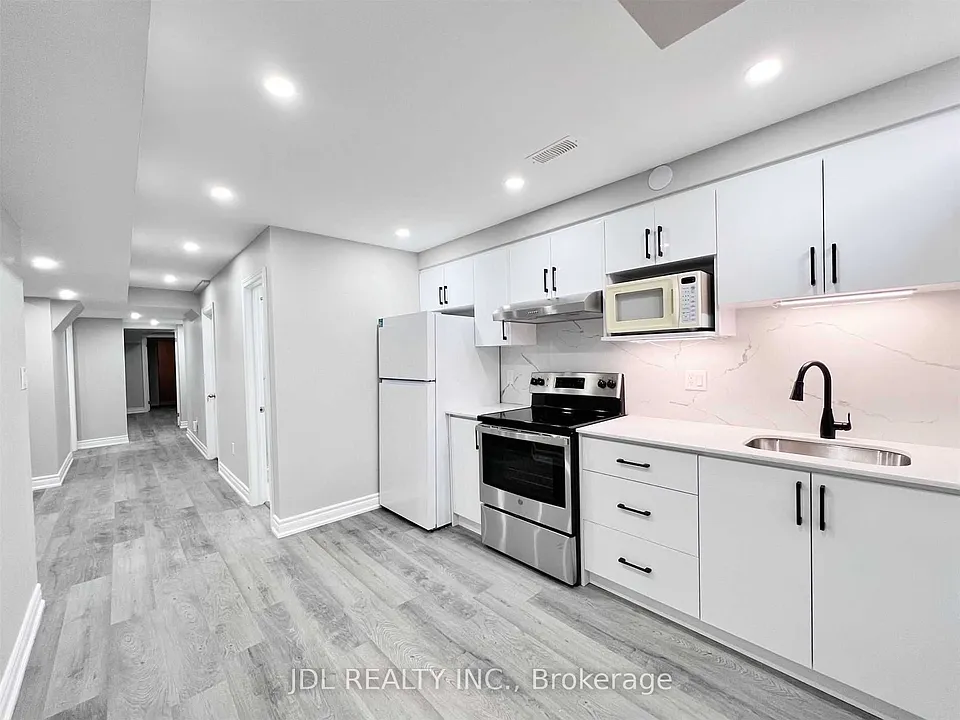 43 Portage Ave #BASEMENT