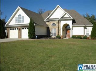 634 Camden Cove Ln, Calera, AL 35040