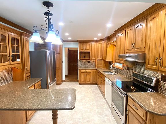 5th image of 1316 W Woodside Dr