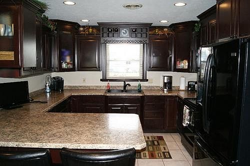 3rd image of 649 Angiline Dr
