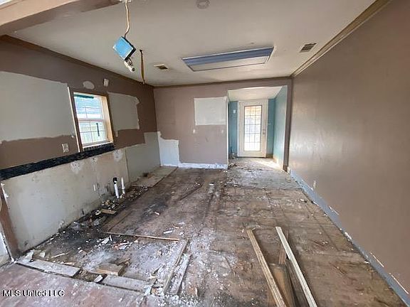 2nd image of 1709 Roosevelt St