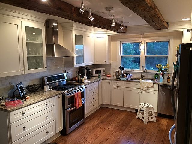 2nd image of 1539 Robin Hood Ln