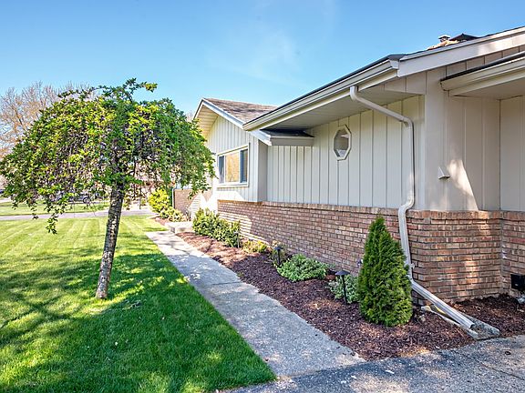 3rd image of 1389 Saint Joseph Cir