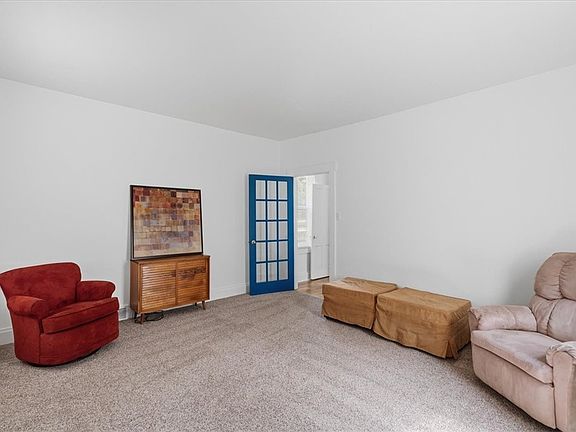 4th image of 208 N Grant St