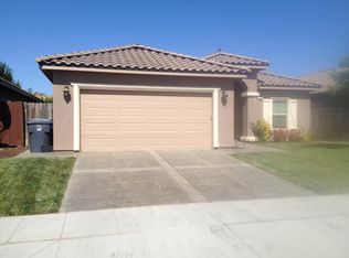 1192 S Berry Dr, Madera, CA 93637