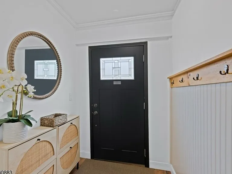 19 Gordon St #1 — Photo 1