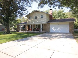 217 S 7th St, Colwich, KS 67030