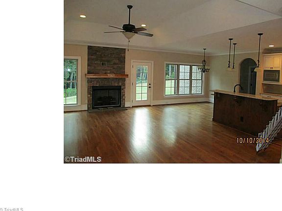 2nd image of 128 Starboard Ct
