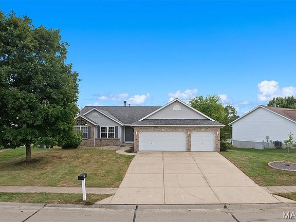 2nd image of 38 Cedarbrooke