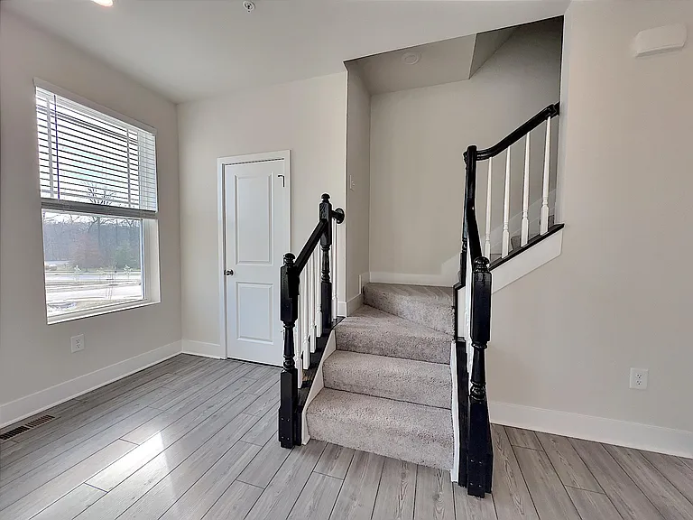 1710 Huber Rd — Photo 18