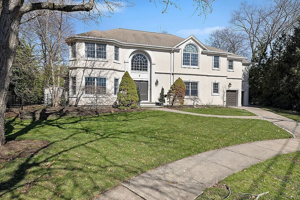 8 Wainwright Ct photo 1