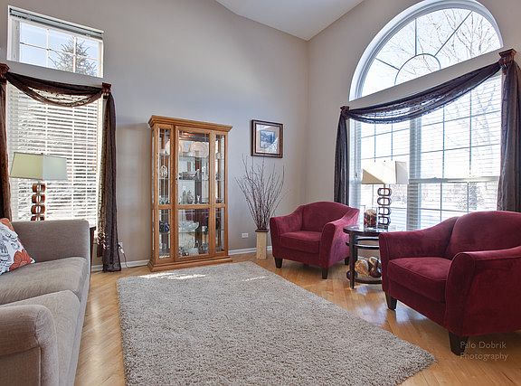 3rd image of 2221 Somerset Ln