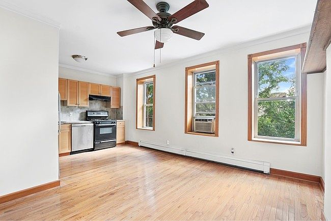 1st image of 292 5th St #3