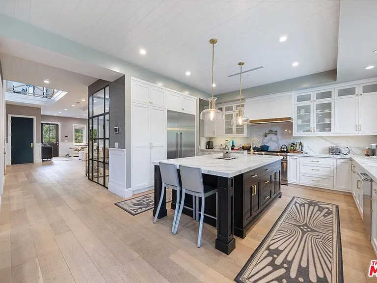 4225 Alcove Ave — Photo 15