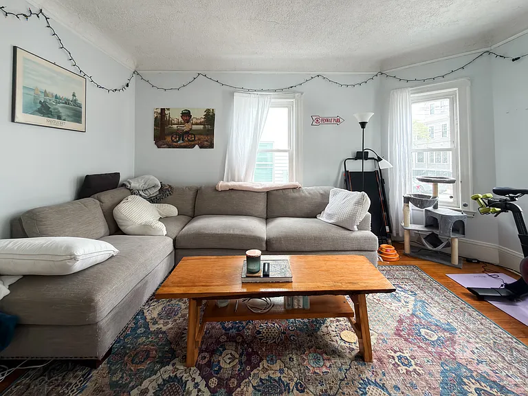 15 Charnwood Rd #1 — Photo 2