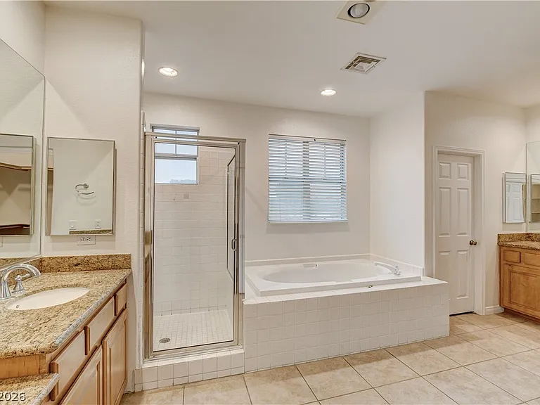136 Ultra Dr — Photo 10