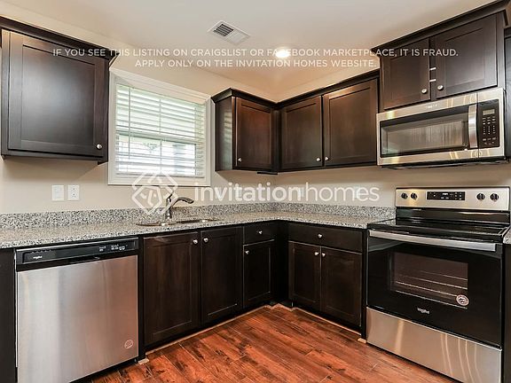 5th image of 1604 Gambill Wood Dr