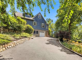 299 Glen Ave, Sea Cliff, NY 11579