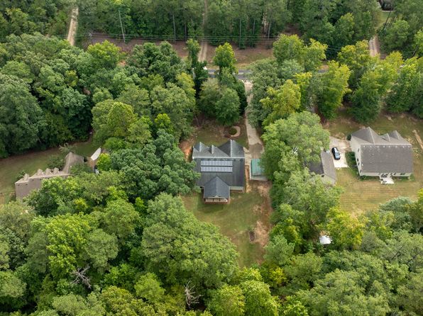 890 John Lovelace Rd, Lagrange, GA 30241