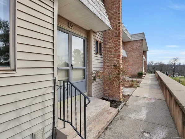 10 Briar Ct, Cromwell, CT 06416