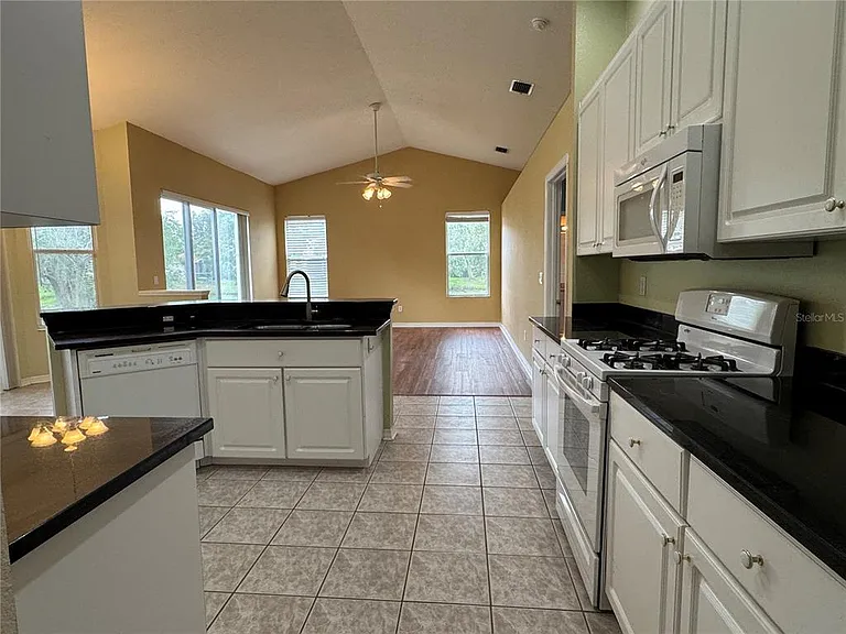 10207 Quails Landing Ave — Photo 22