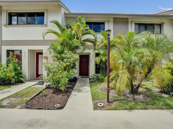 3028 S Oakland Forest Drive #3204, Oakland Park, FL 33309