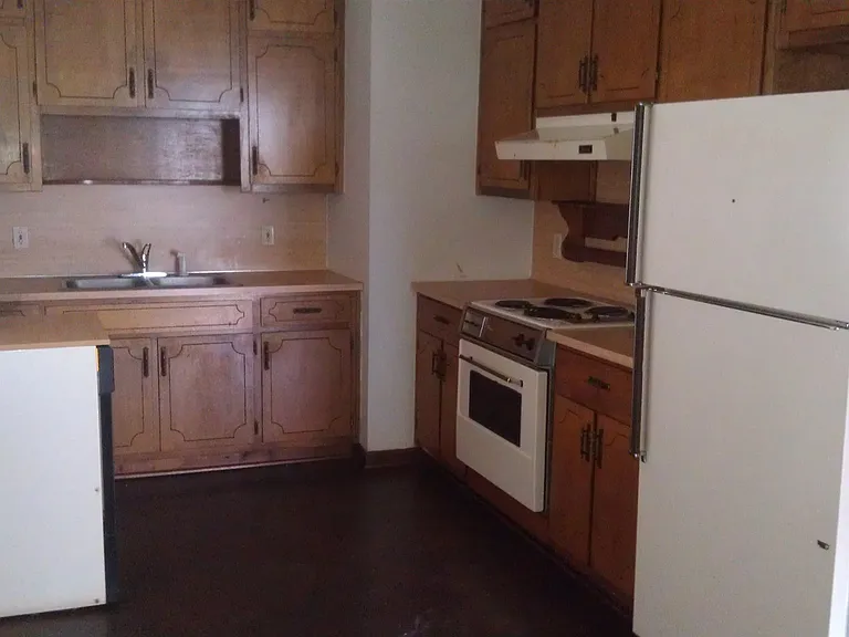 565 Womack Rd — Photo 2