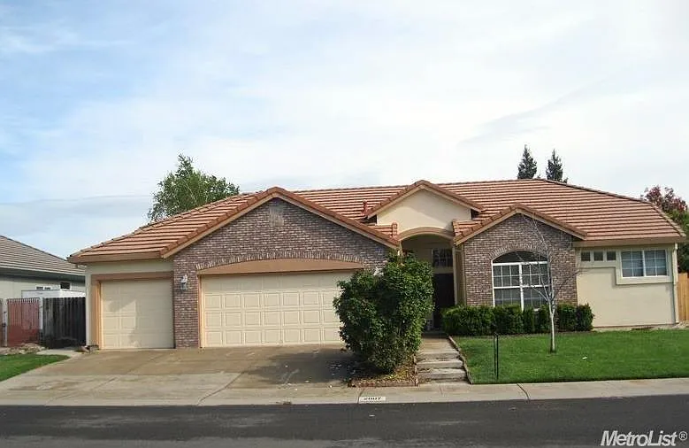 2007 Falls Dr photo 1