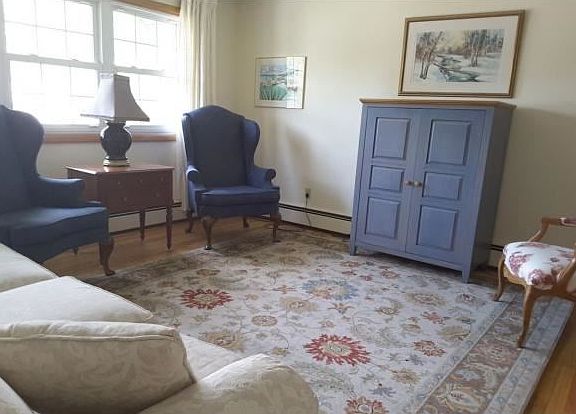 4th image of 224 Warren St