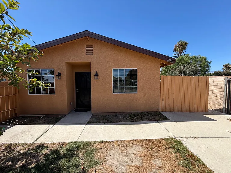 10581 Nopalito St — Photo 1