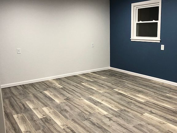 4th image of 301 Pleasant Ave