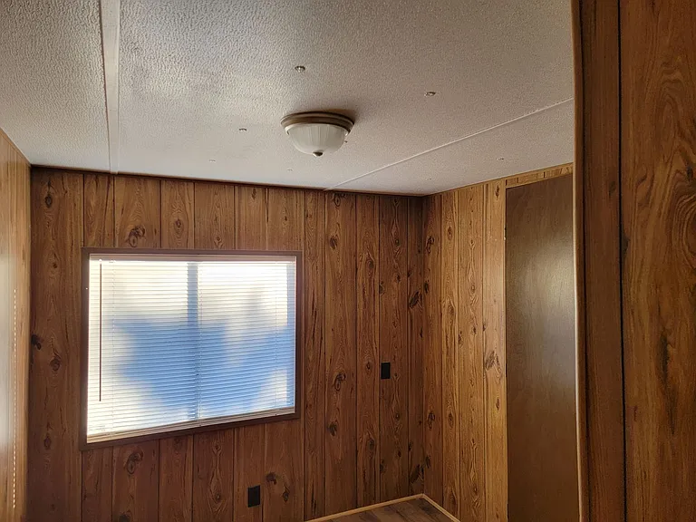 1692 Williams Dr — Photo 8
