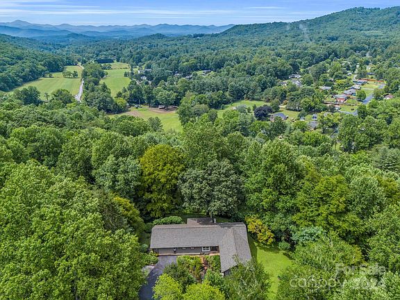 5th image of 240 Grand Vista Ct