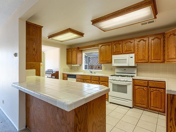 5th image of 650 Pippin Ln