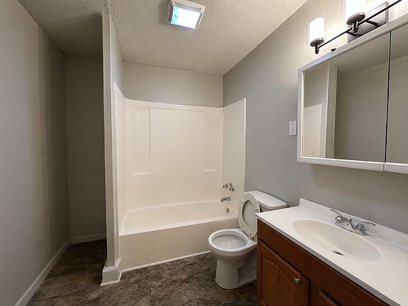 2nd image of 4515 Laurel Ave