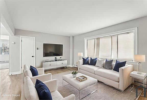 3rd image of 2043 E 72nd St #1E