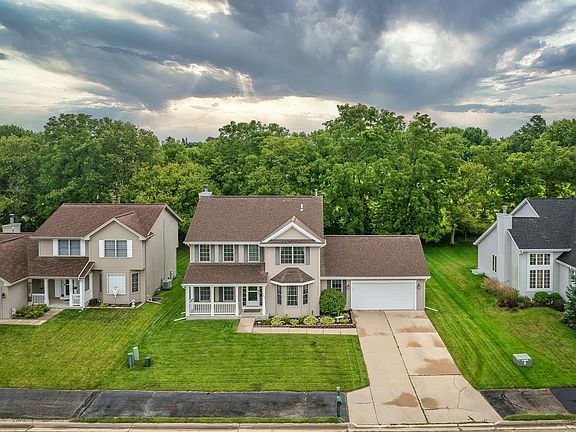 2nd image of 3689 Lakeshore Dr