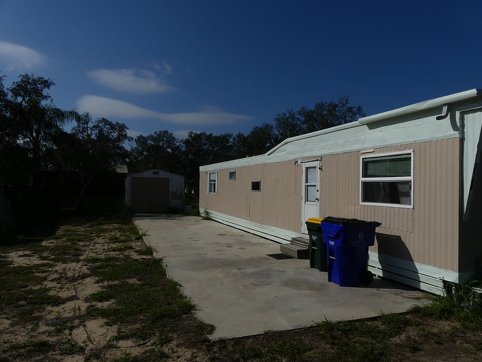 2nd image of 2546 E Don Carlos Ave