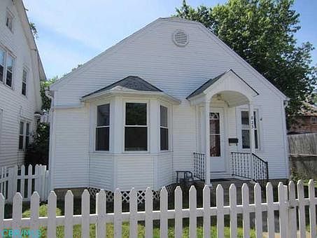 2nd image of 823 Forest Rose Ave