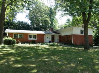 2203 Wilson Ct, Saint Joseph, MI 49085