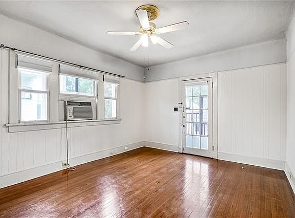 4th image of 4219 Pitt St