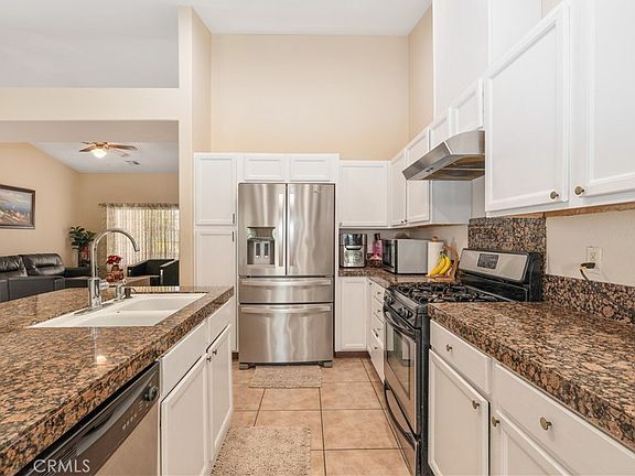 2nd image of 32580 Cielo Vista Rd