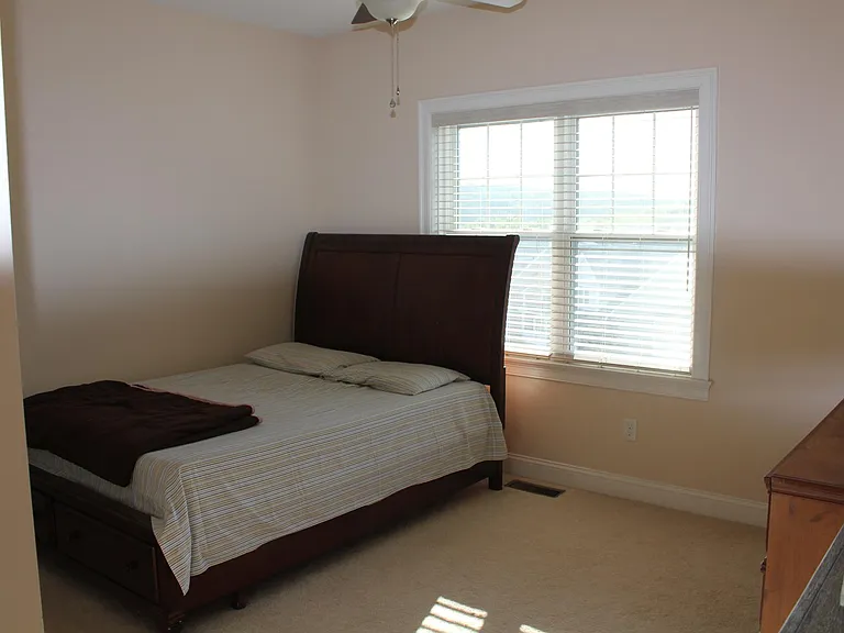 29 Apache Way — Photo 11