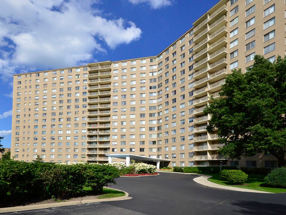 1st image of 7061 N Kedzie Ave Suite 604