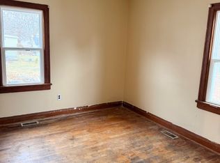 676 N Benton Ave, Marshall, MO 65340