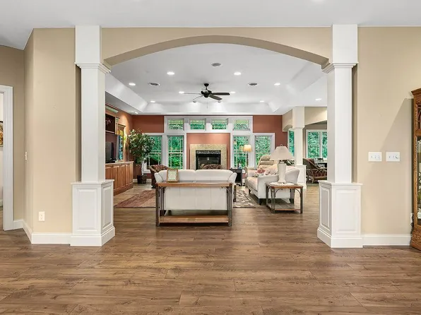 13308 Palmer Dr SE, Little Falls, MN 56345