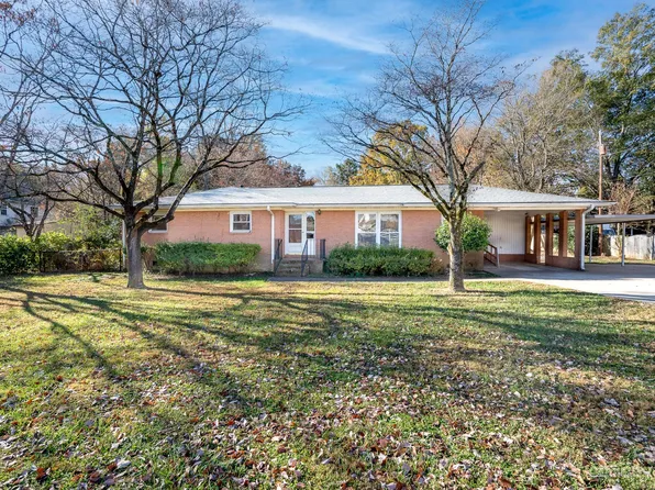 7300 Lawyers Rd, Charlotte, NC 28227